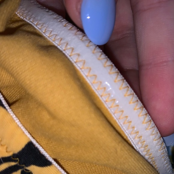 Never worn Roxy bikini top. - Picture 4 of 8